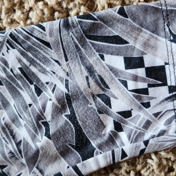 Nike girls black and white floral print capri leggings size 6 - Picture 4 of 8